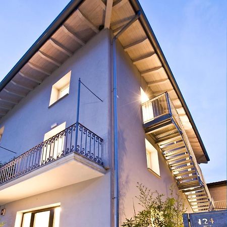 Manzoni 124 Bed&Relax Bed & Breakfast Esine Dış mekan fotoğraf